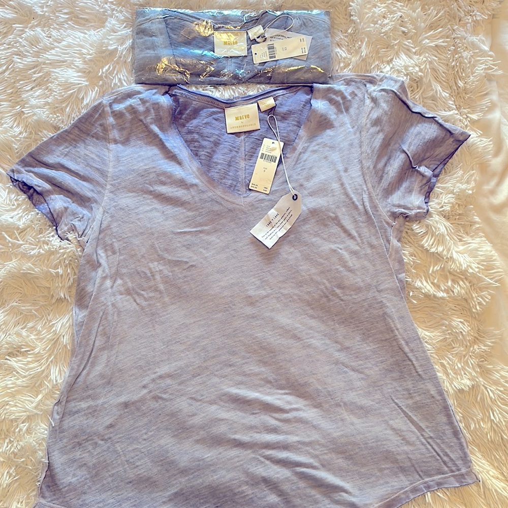 Pretty dyed blue T-shirt